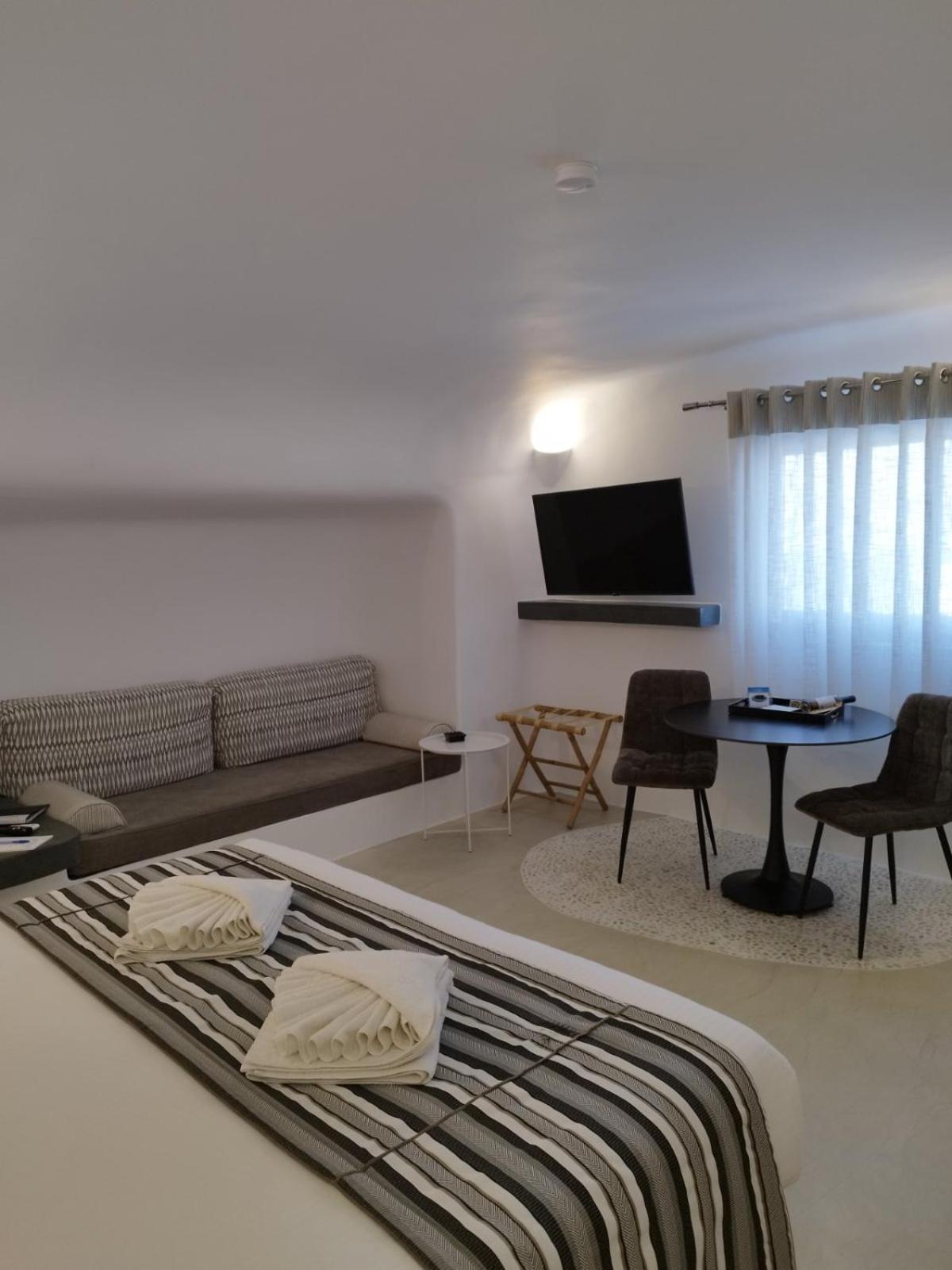 Andreas Hospitality Apartment Fira  Exterior photo